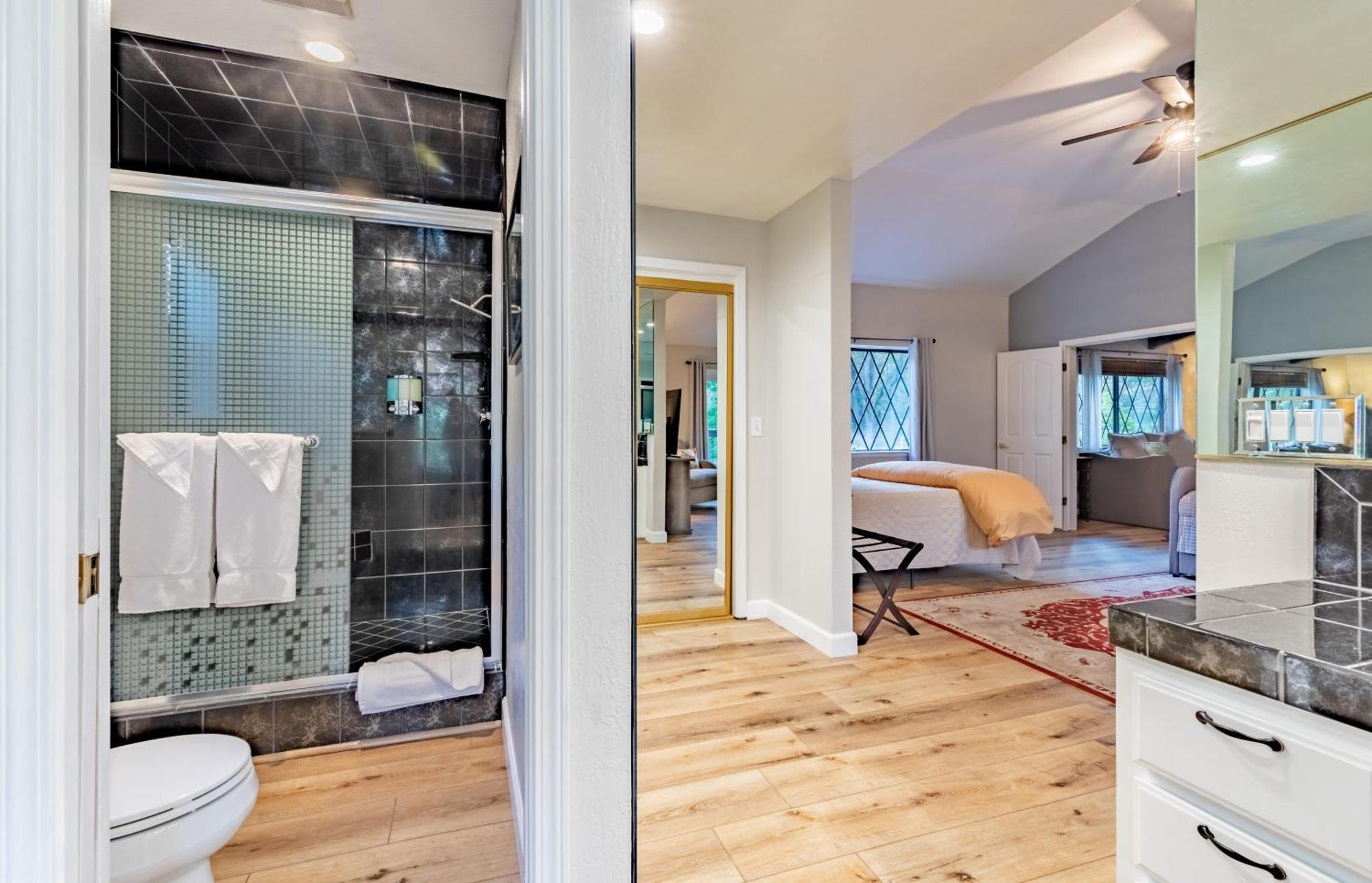 River View Retreat Sleeps 16/ Hot Tub/basketball Court Ferienhaus Oakhurst