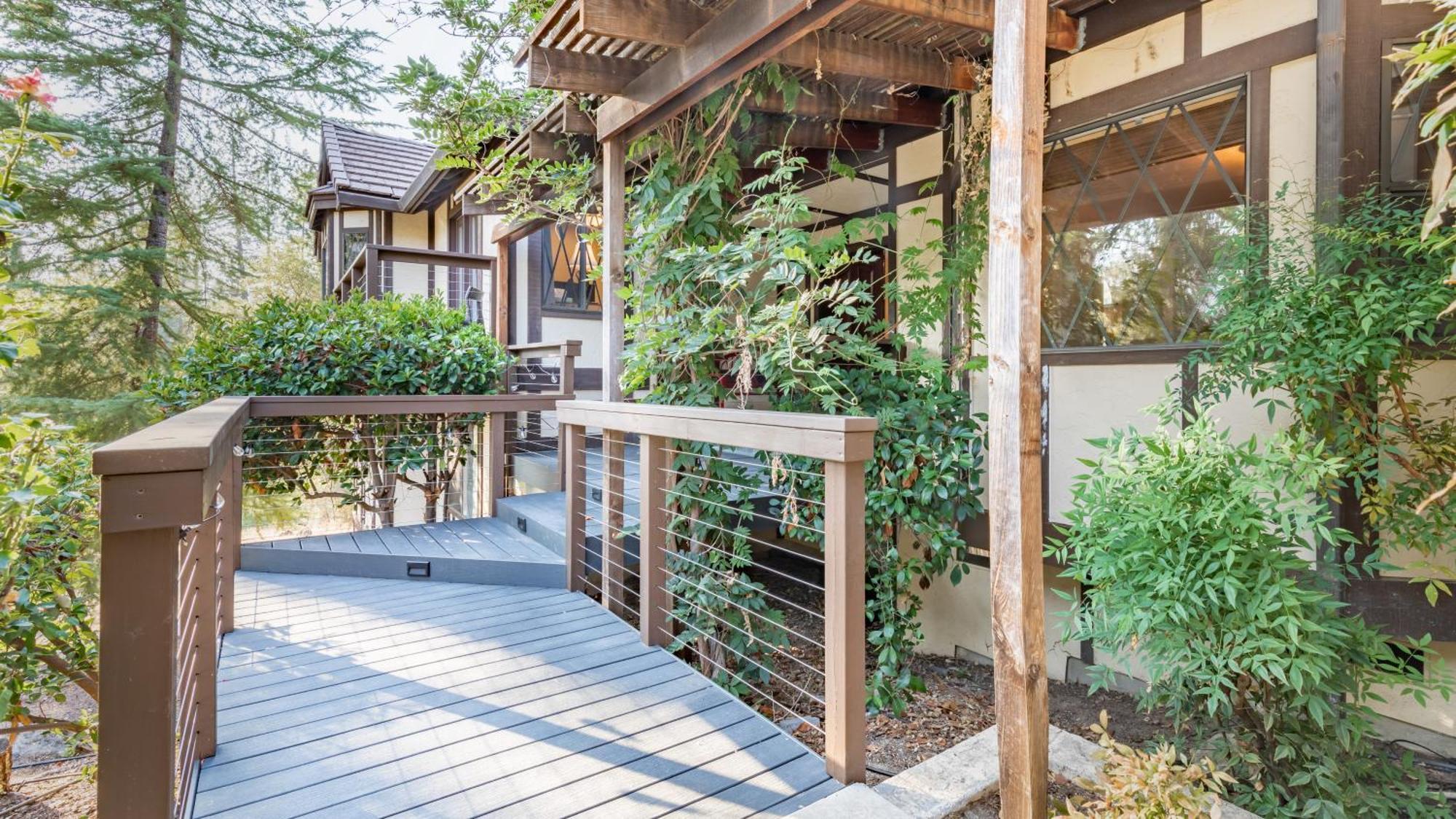Ferienhaus River View Retreat Sleeps 16/ Hot Tub/basketball Court *