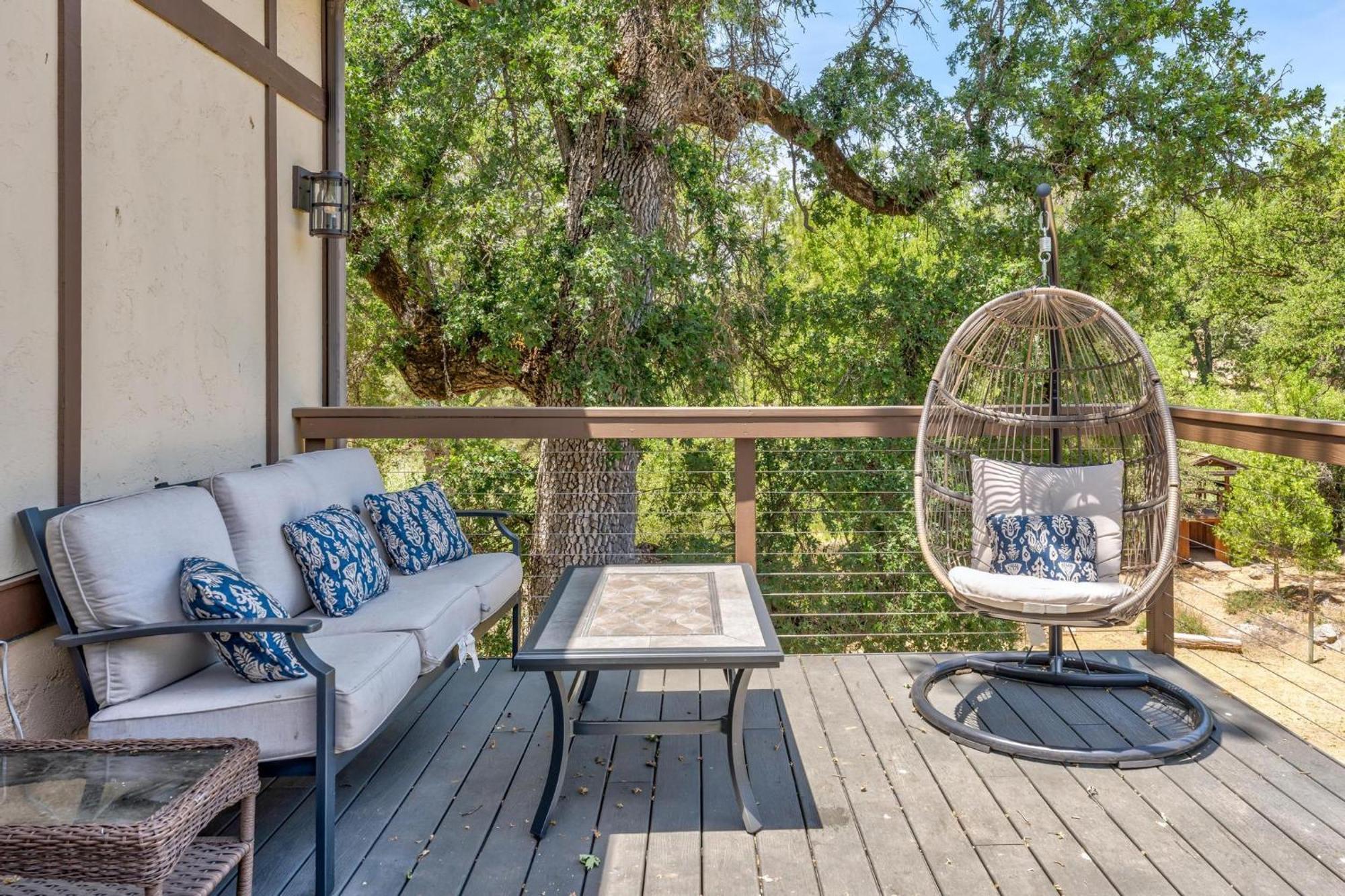 River View Retreat Sleeps 16/ Hot Tub/basketball Court * Oakhurst