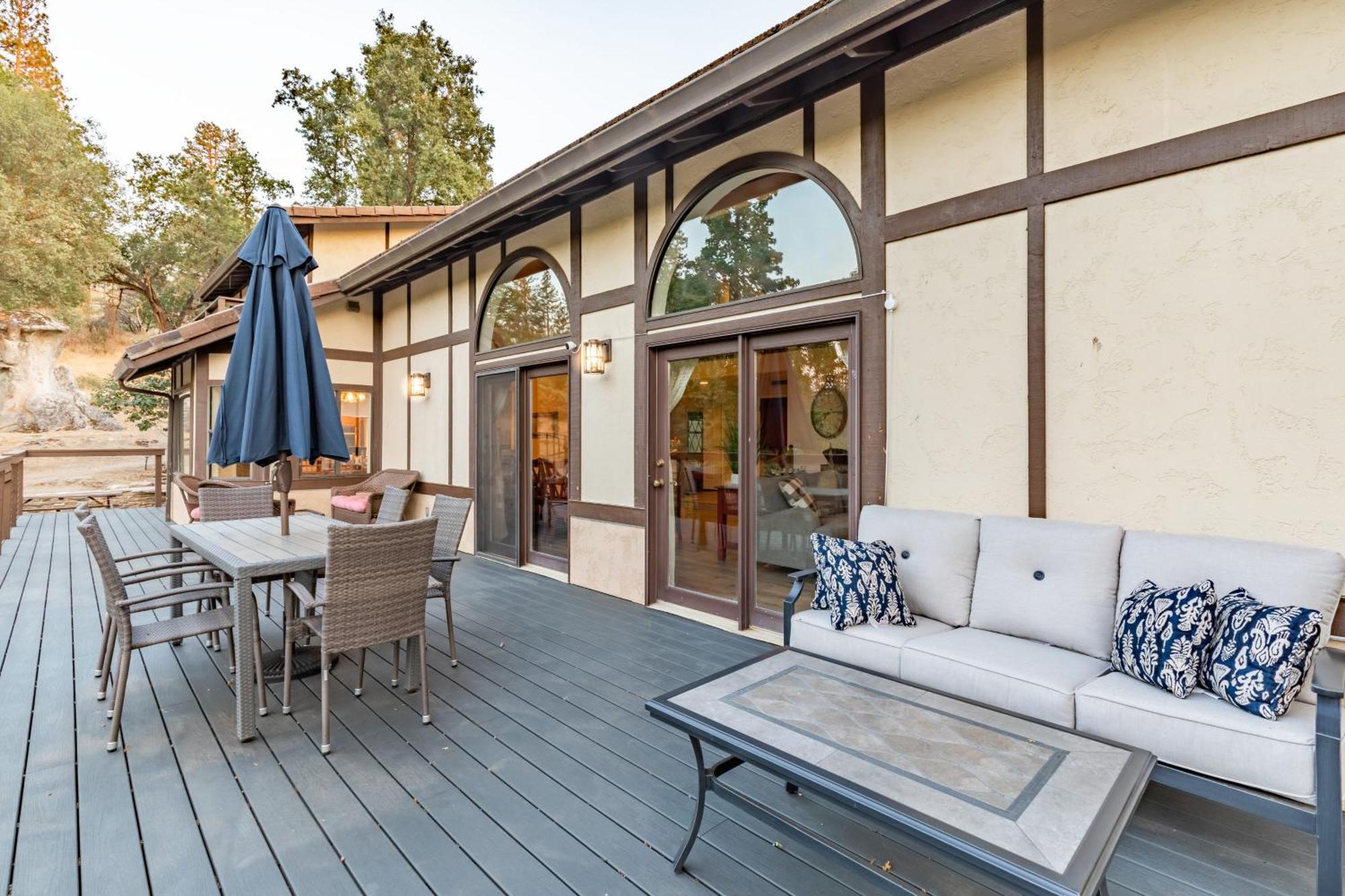 River View Retreat Sleeps 16/ Hot Tub/basketball Court Ferienhaus Oakhurst