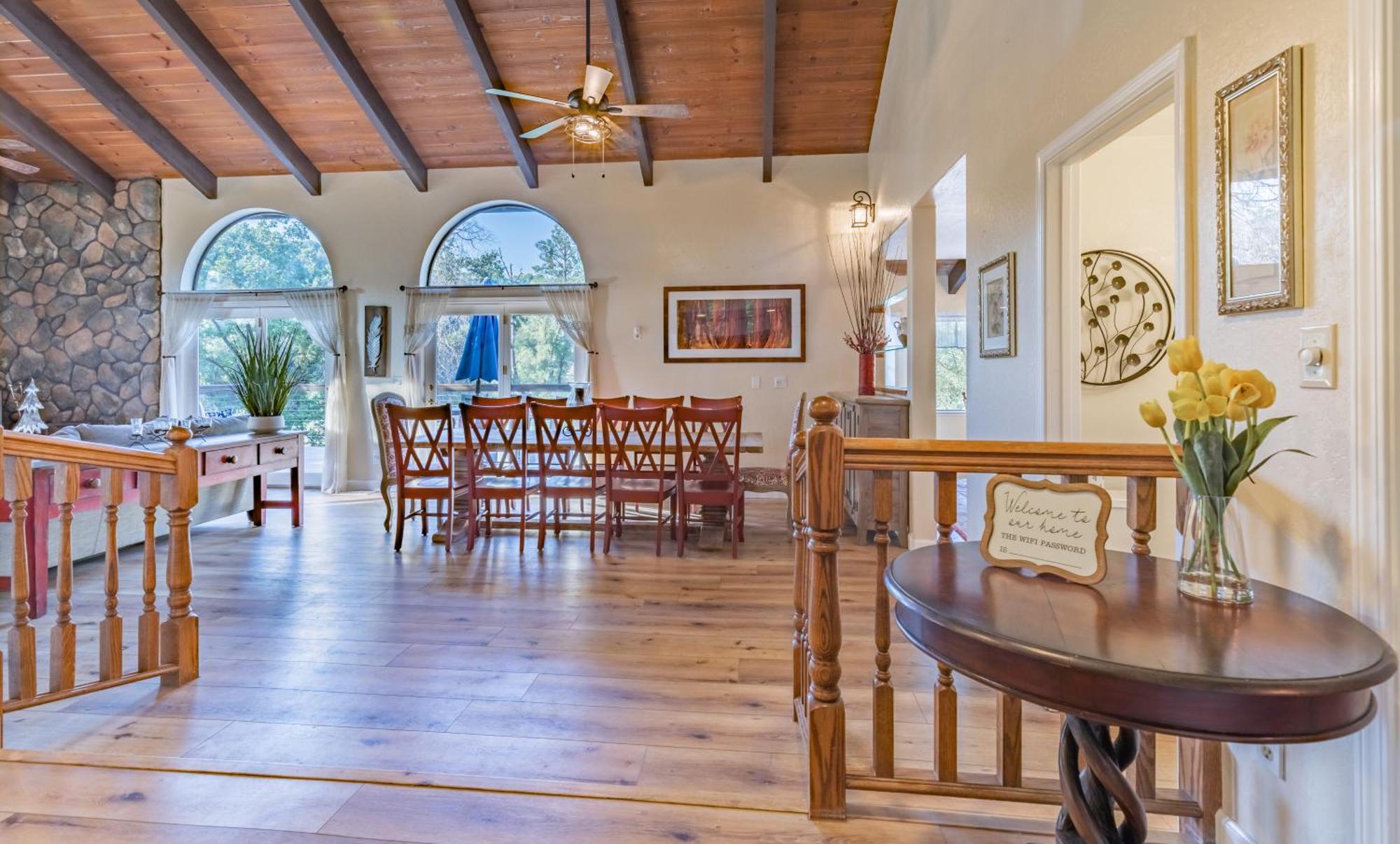 Ferienhaus River View Retreat Sleeps 16/ Hot Tub/basketball Court Oakhurst