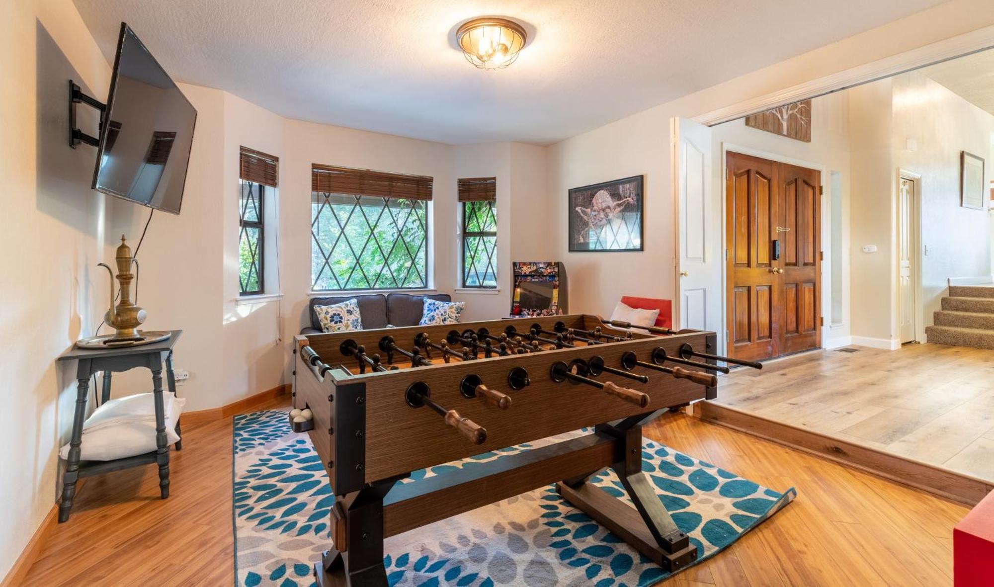 Ferienhaus River View Retreat Sleeps 16/ Hot Tub/basketball Court *