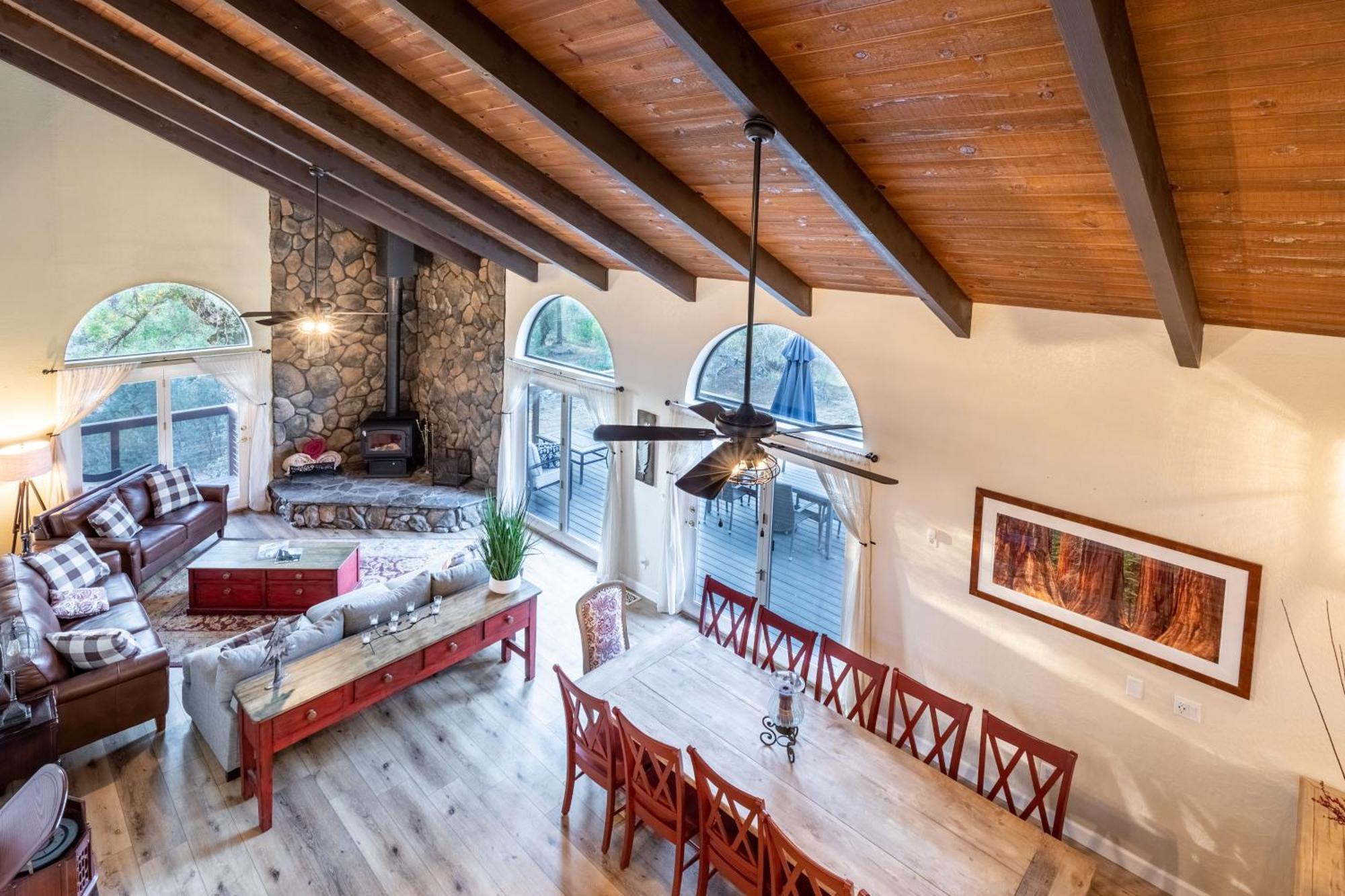 River View Retreat Sleeps 16/ Hot Tub/basketball Court Ferienhaus Oakhurst
