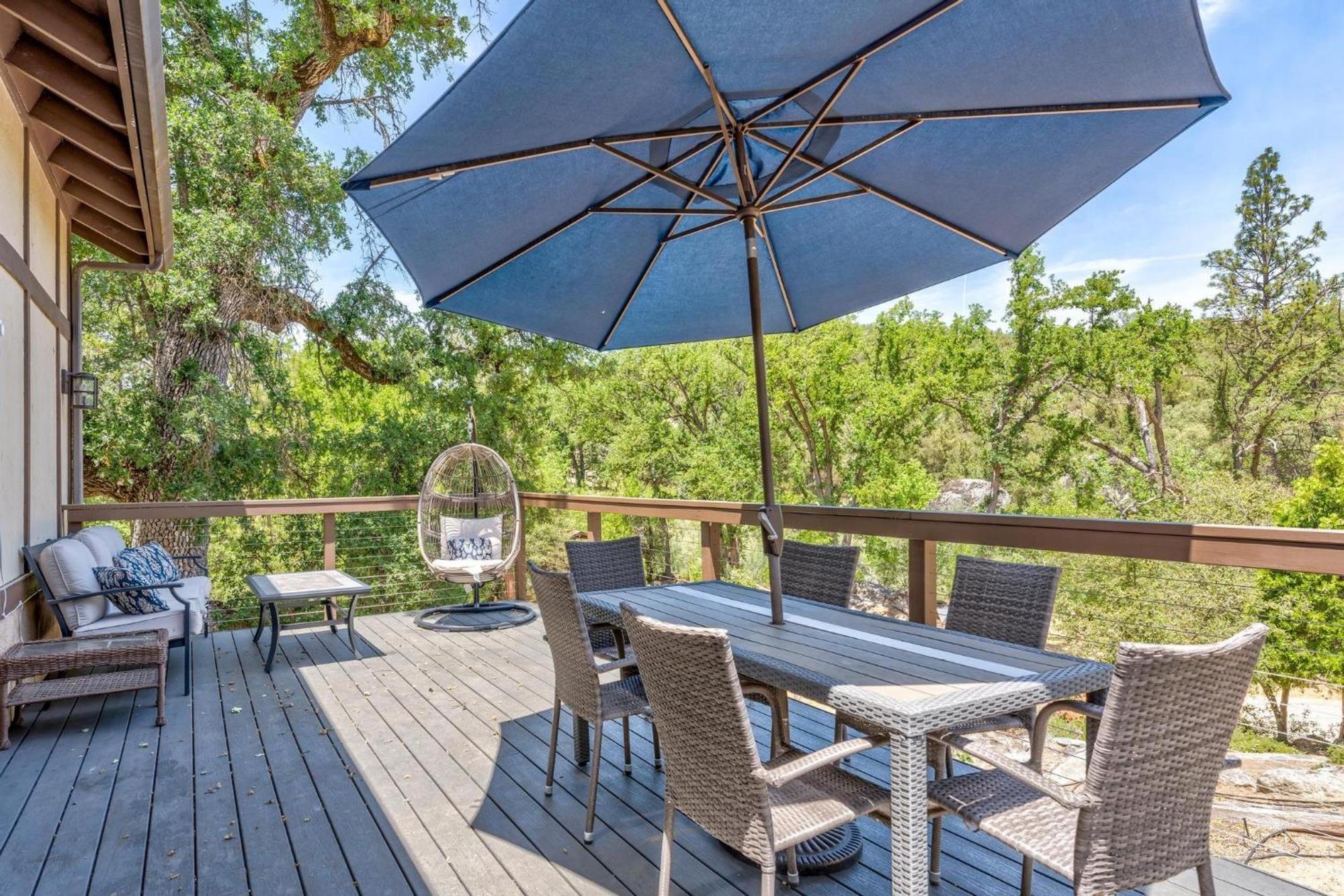 River View Retreat Sleeps 16/ Hot Tub/basketball Court Ferienhaus *